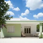 Parco Degli Aranci فندق مبيت وإفطار 4*