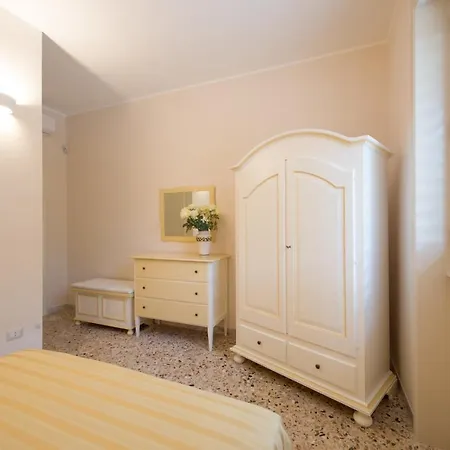 Parco Degli Aranci 4*