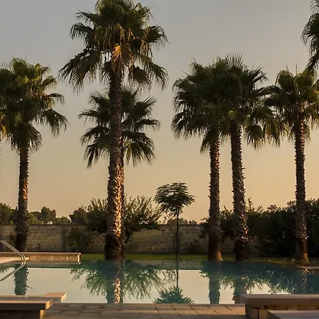 Parco Degli Aranci Bed & Breakfast 4*