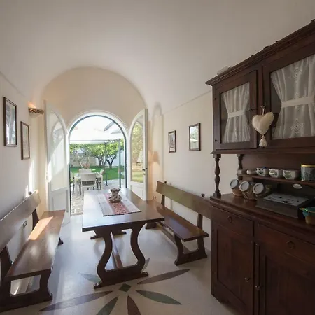 Parco Degli Aranci 4*